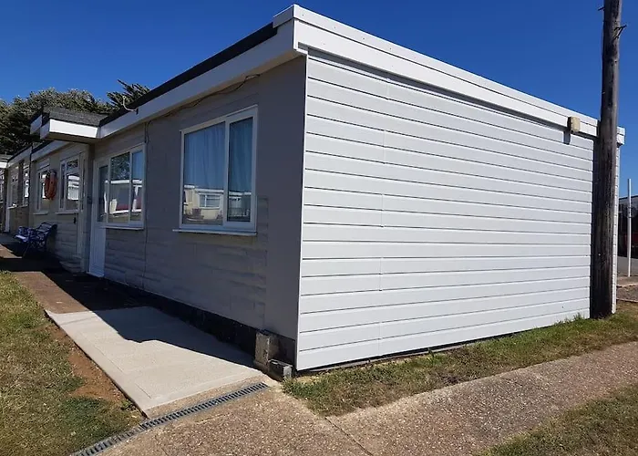 112 Sandown Holiday Park, Wifi, Sleeps 4